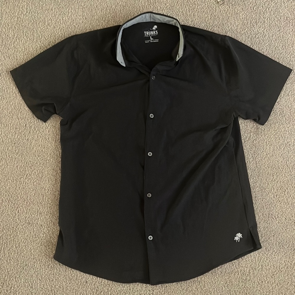 “Trunks Surf & Swim Co: Button down size large”